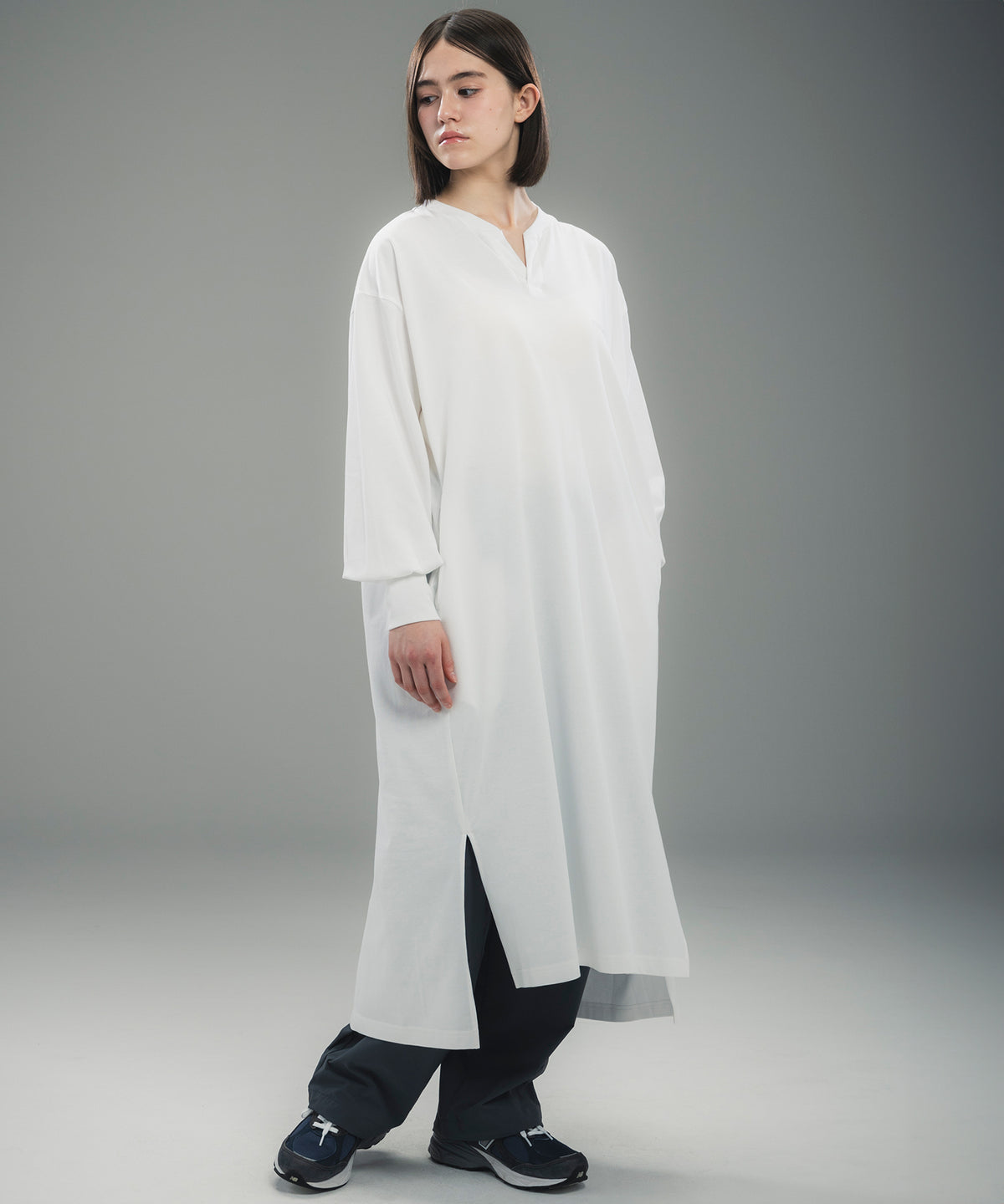 LONG CUFF CUT-AND-SEW DRESS / ロングカフ カットソードレス
