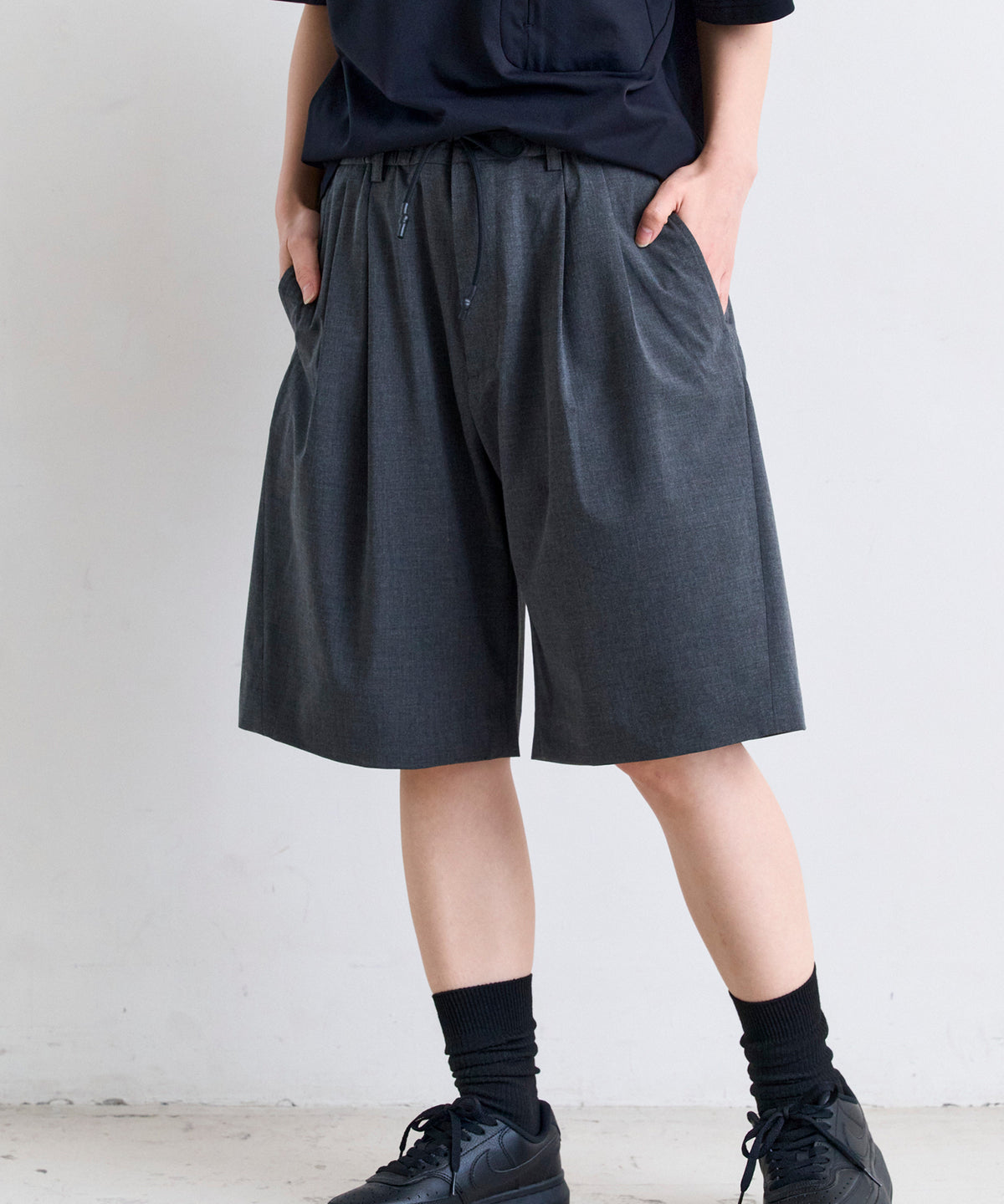 2-TUCK HALF SLACKS / ツータック ハーフスラックス