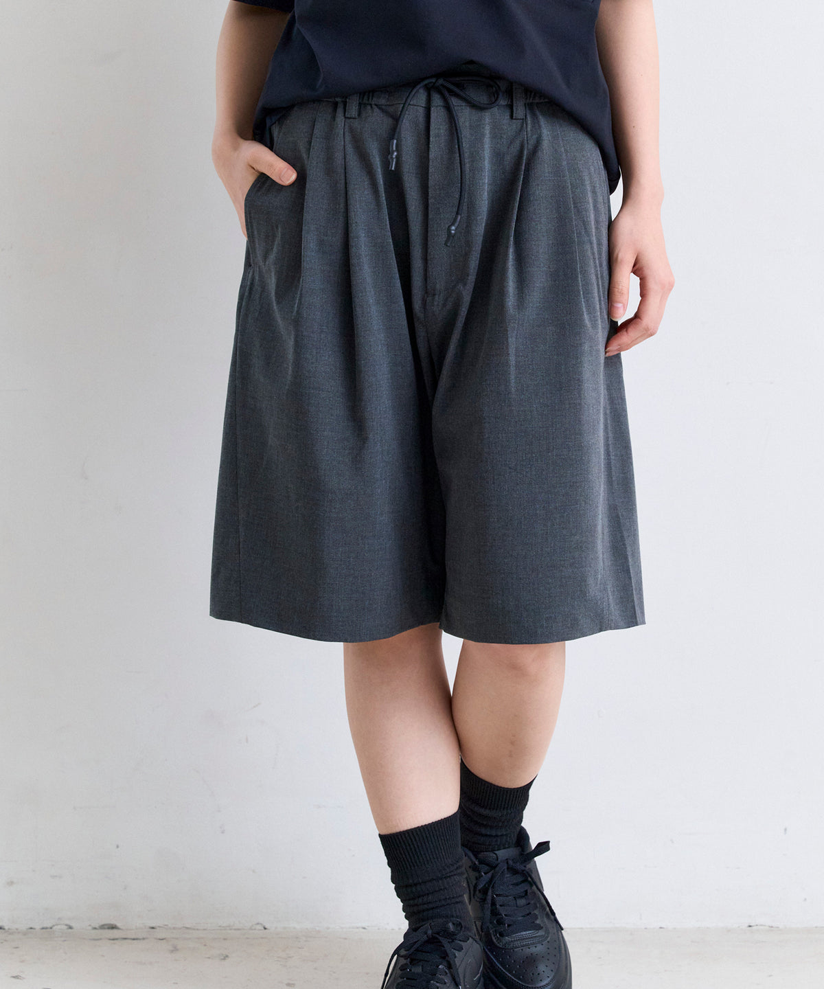 2-TUCK HALF SLACKS / ツータック ハーフスラックス