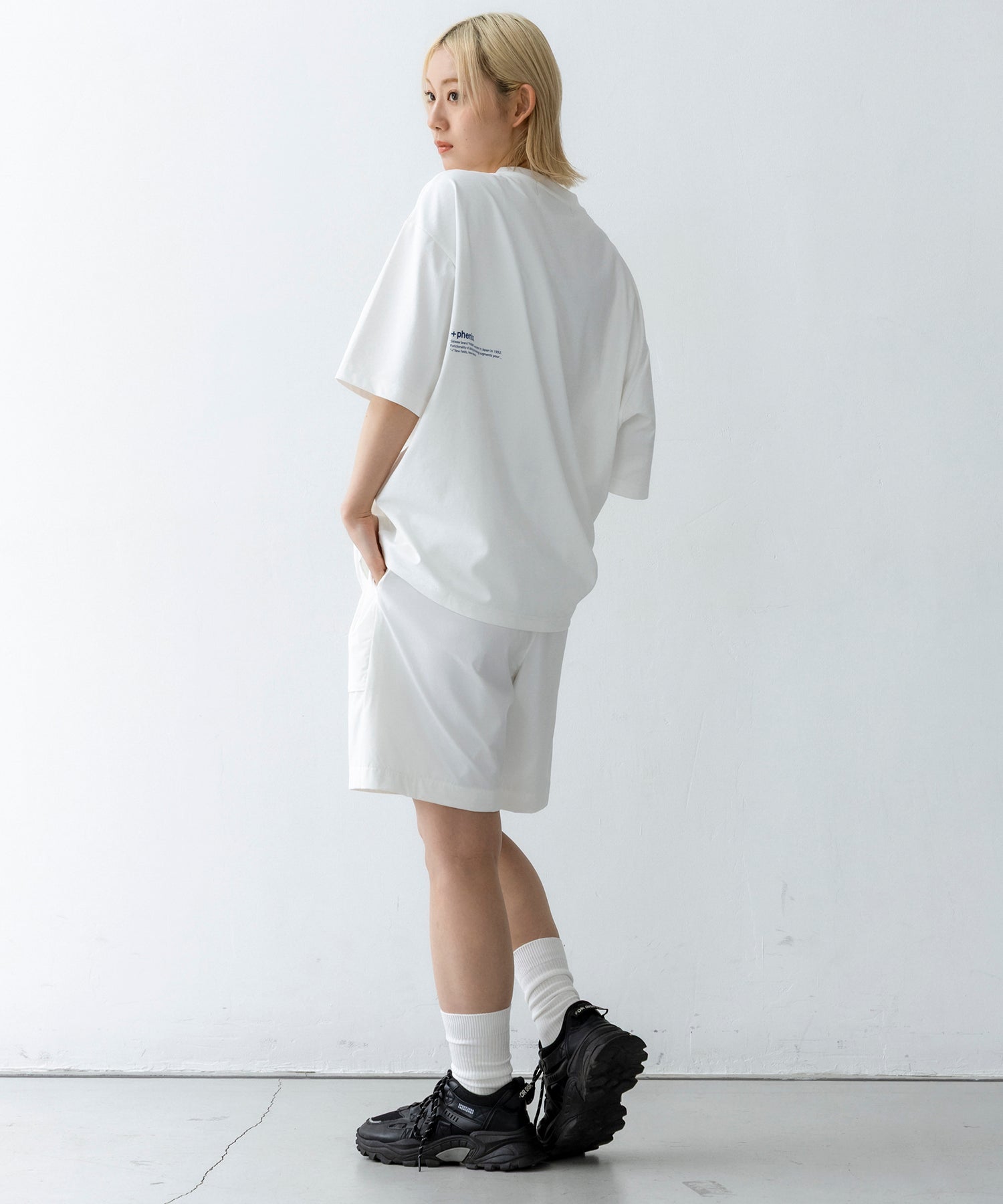 Outlast® TYPOGRAPHY SHORT SLEEVE TEE / タイポグラフィ ショートスリーブTシャツ