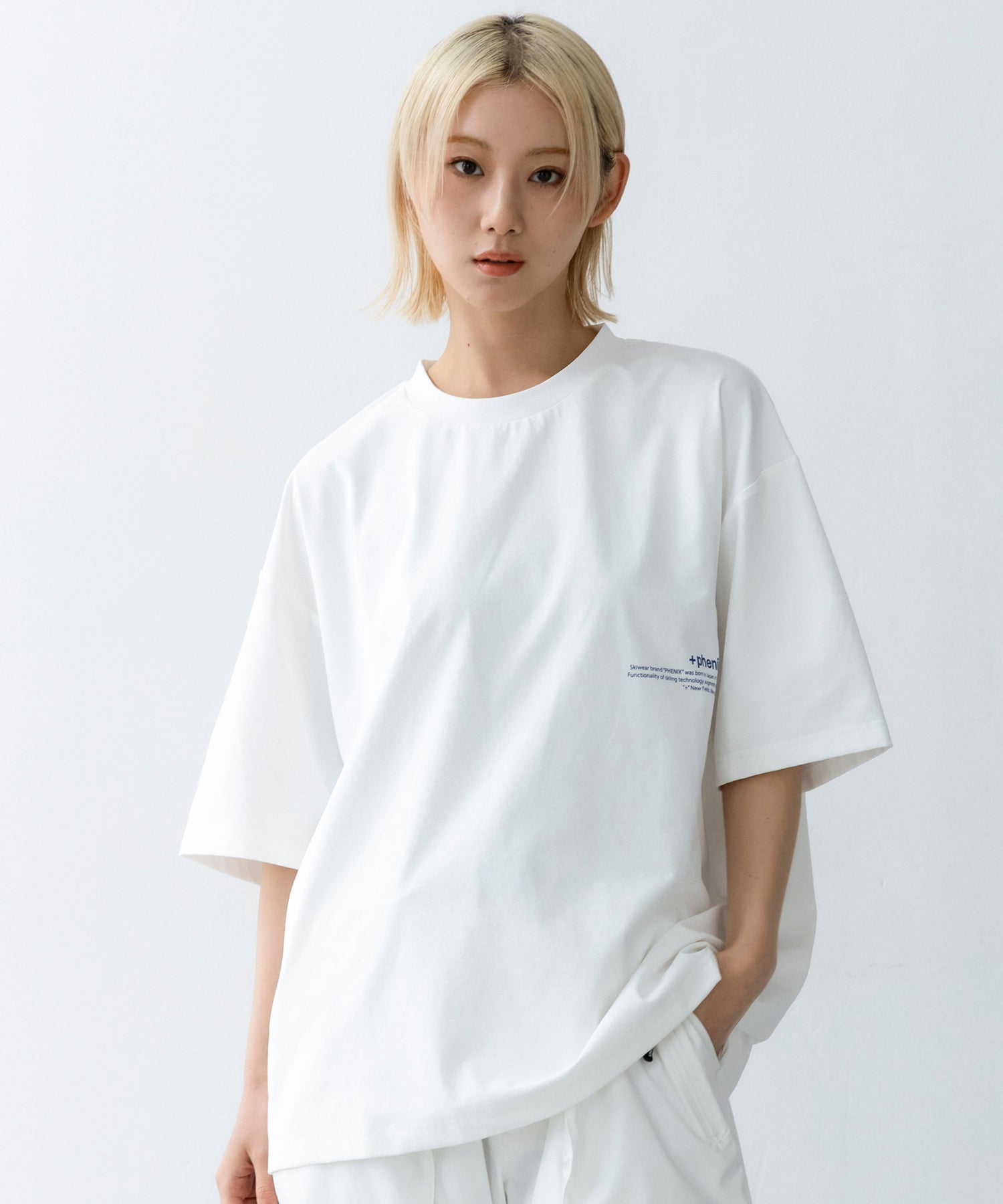 Outlast® TYPOGRAPHY SHORT SLEEVE TEE / タイポグラフィ ショートスリーブTシャツ