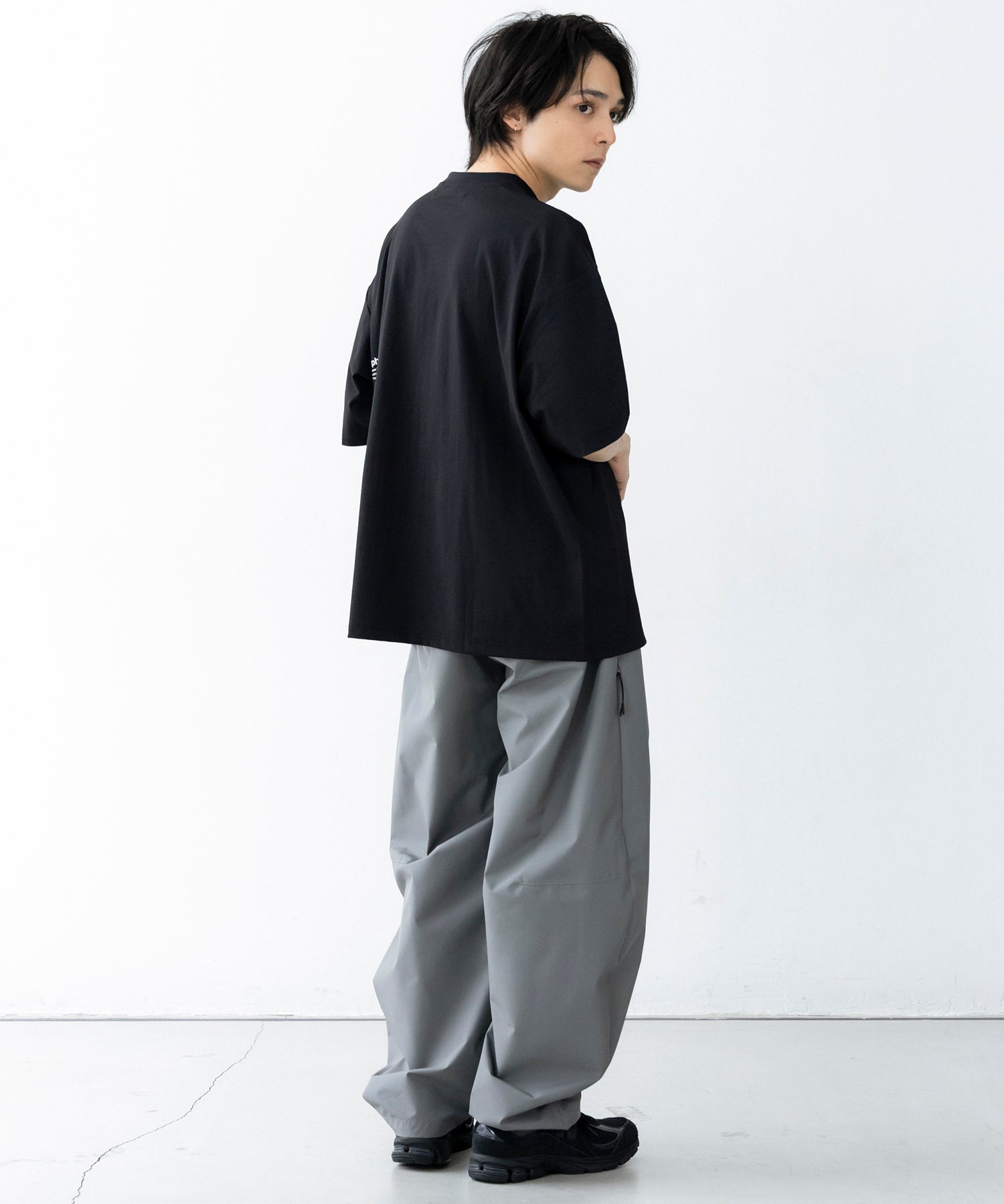 Outlast® TYPOGRAPHY SHORT SLEEVE TEE / タイポグラフィ ショートスリーブTシャツ