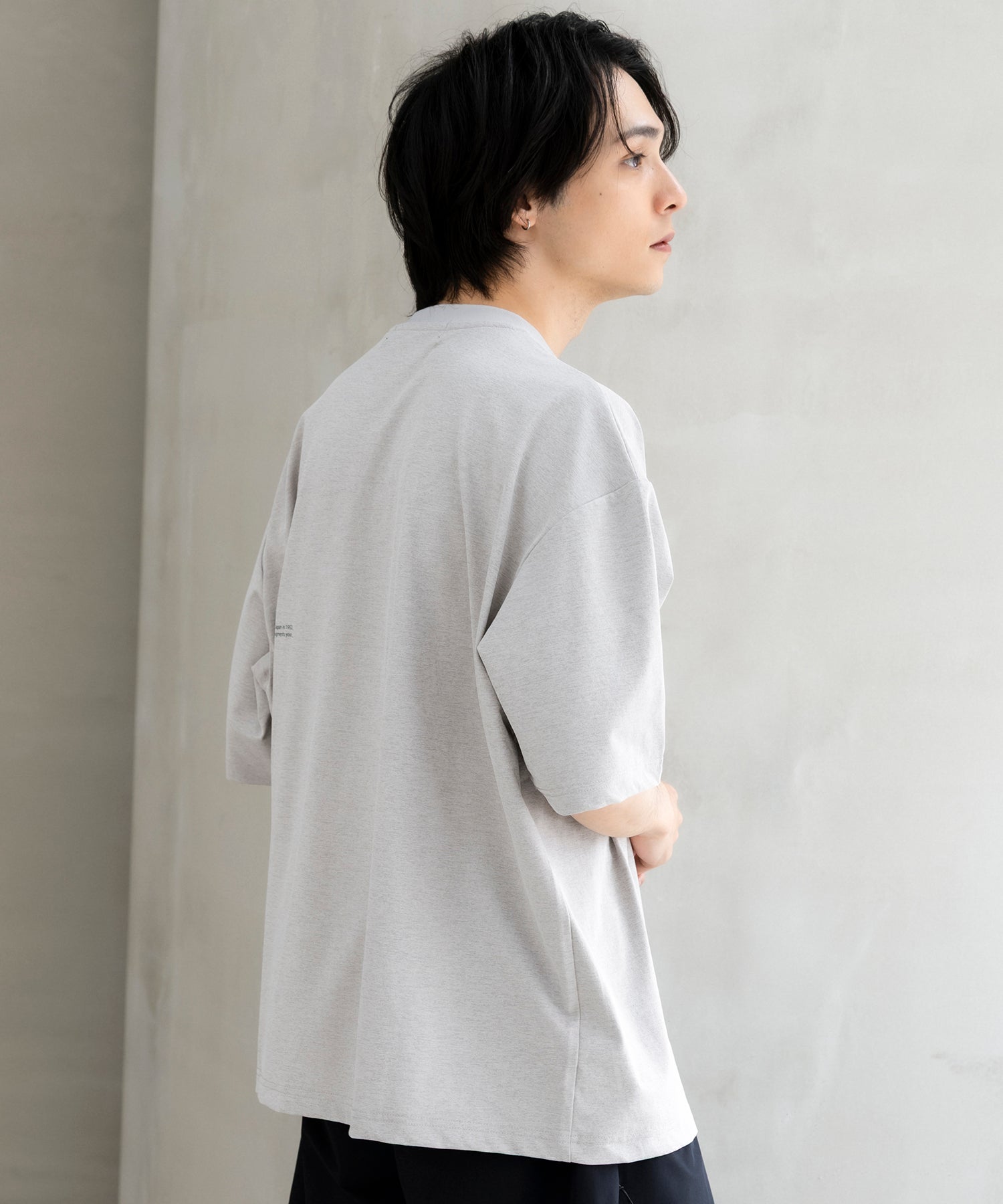 Outlast® TYPOGRAPHY SHORT SLEEVE TEE / タイポグラフィ ショートスリーブTシャツ