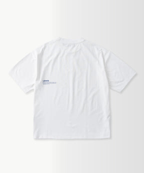 Outlast® TYPOGRAPHY SHORT SLEEVE TEE / タイポグラフィ ショートスリーブTシャツ