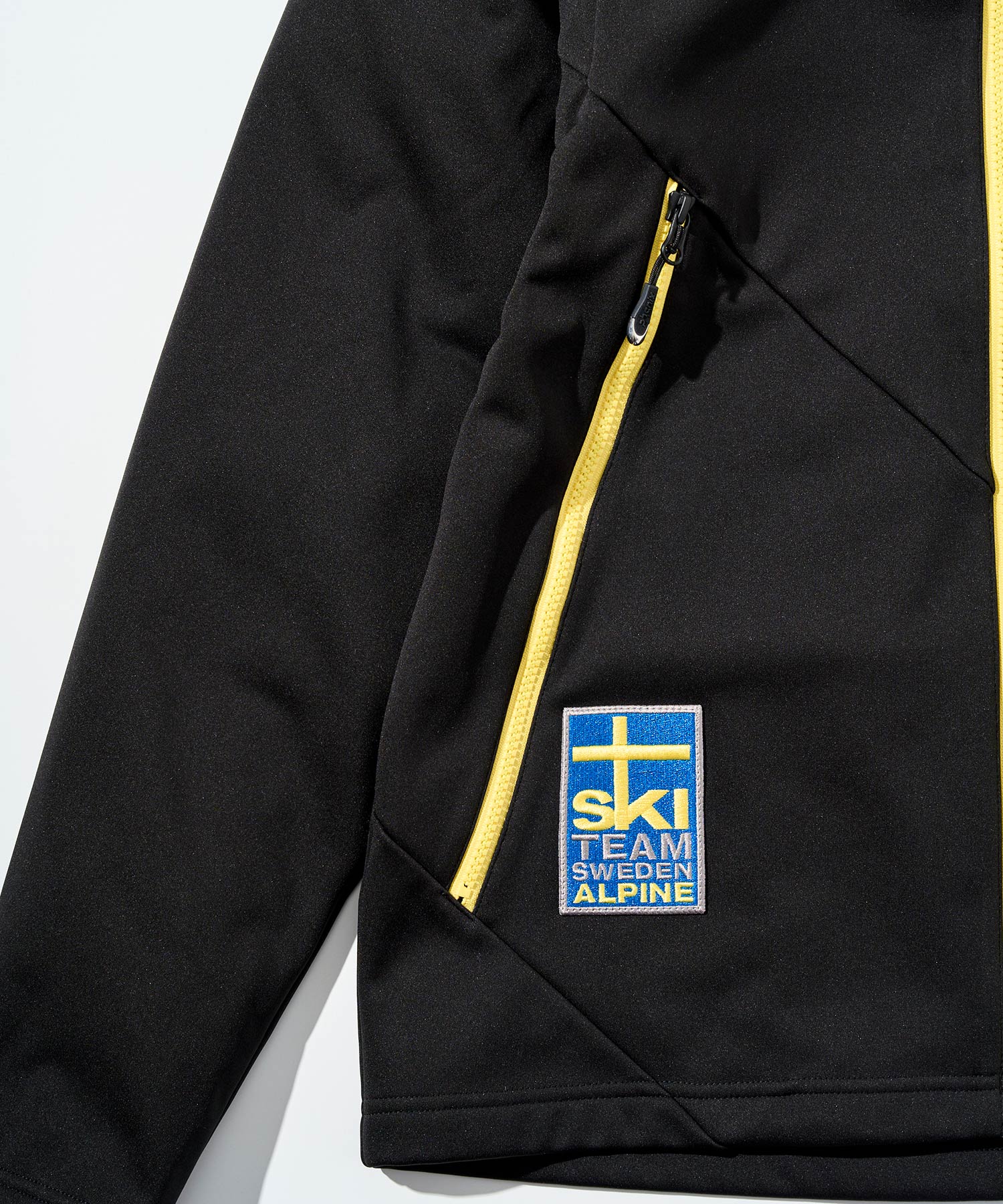 【MENS】Sweden Soft Shell Jacket / Swedenソフトシェルジャケット / phenix スキーウェア 26AW / SWEDEN
