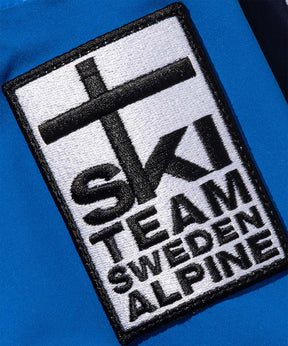 【MENS】Sweden Monotone Logo Ski Jacket / Swedenモノトーンロゴスキージャケット / phenix スキーウェア 26AW / SWEDEN