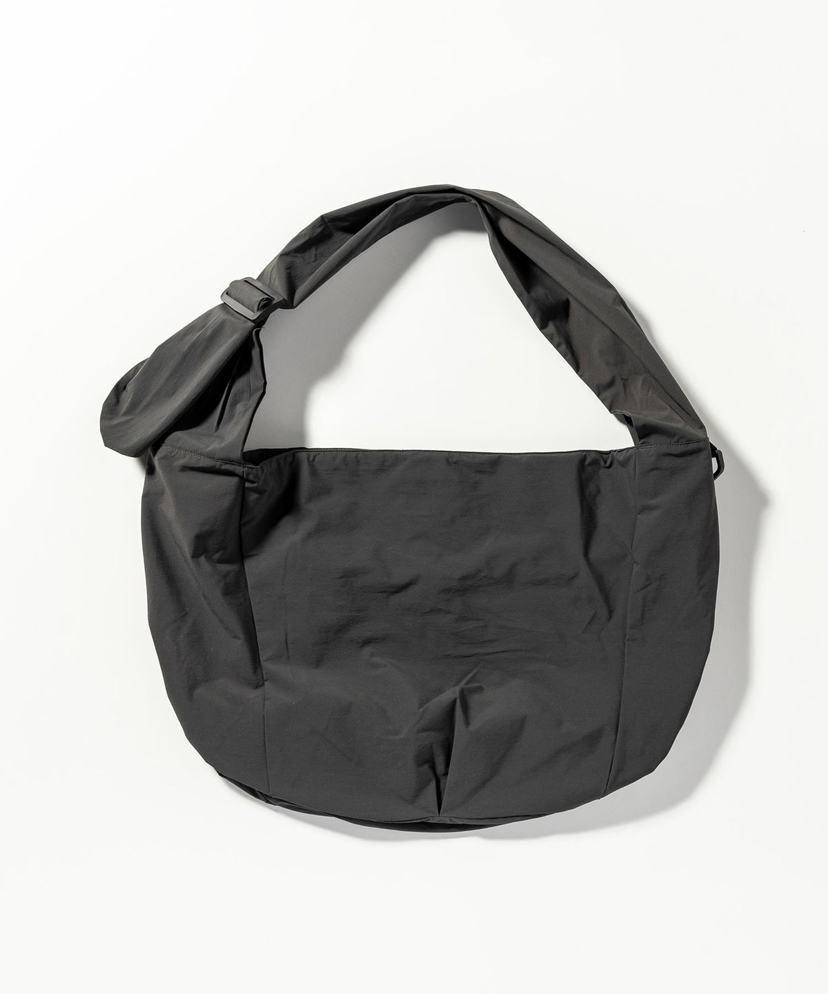 【MENS】フロシキバッグ ≪ブラック・グレー・カーキ・オフブラック・オフホワイト≫ ショルダーバッグ Furoshiki bag / Karu-Stretch Taffeta II / アルクフェニックス