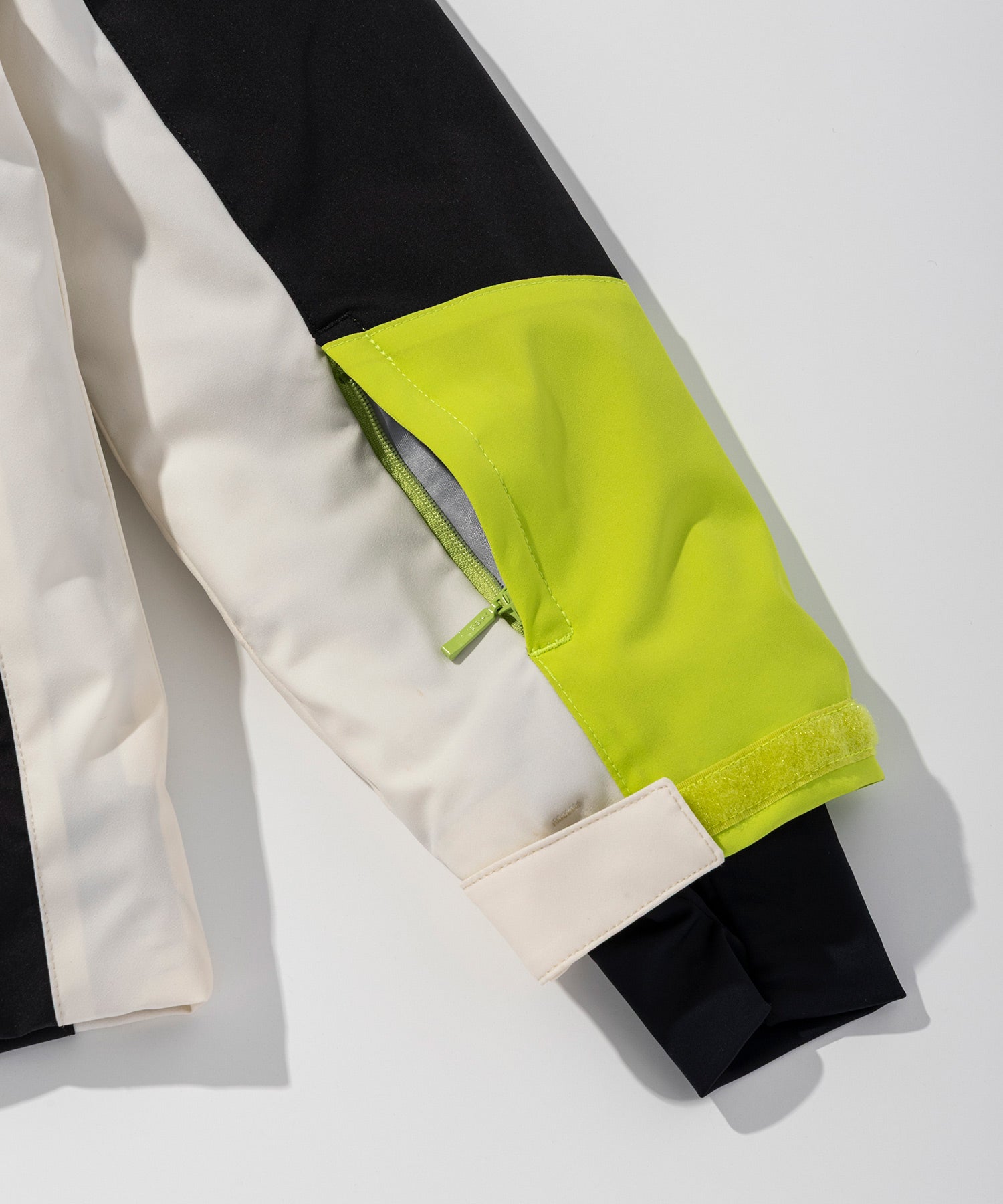 【KIDS/JUNIOR】Sweden Junior Two-Piece / Swedenジュニアツーピース / phenix スキーウェア 26AW / SWEDEN